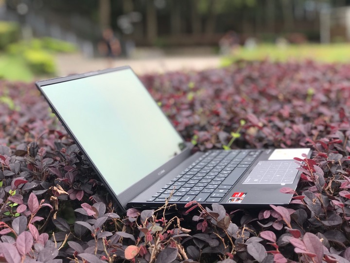 ZenBook 13 OLED UM325 綠松灰開箱