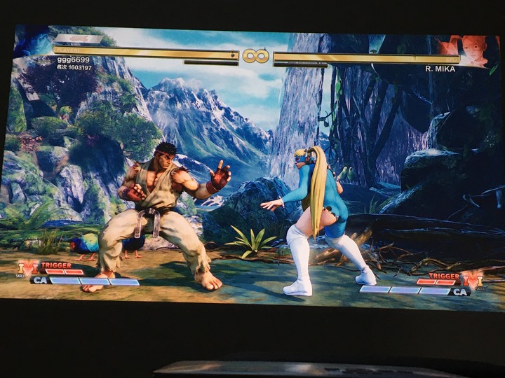 居家防疫小幫手 – 真4K低延遲投影機BenQ TK700STi開箱