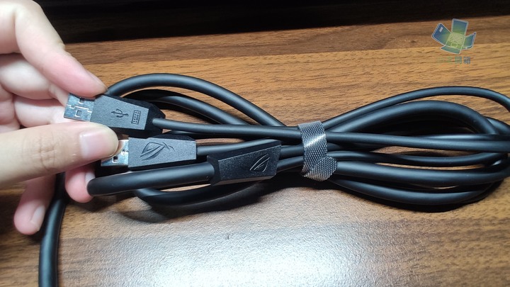 【小宅開箱】ASUS ROG Strix Scope RX 光學機械電競鍵盤開箱，極致的按鍵手感及防水防塵設計打造耐用