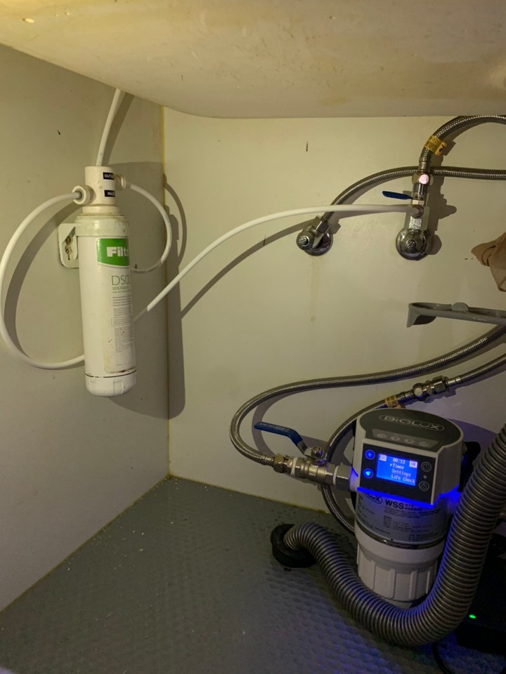 Biolux百樂廚下型臭氧殺菌水機 開箱