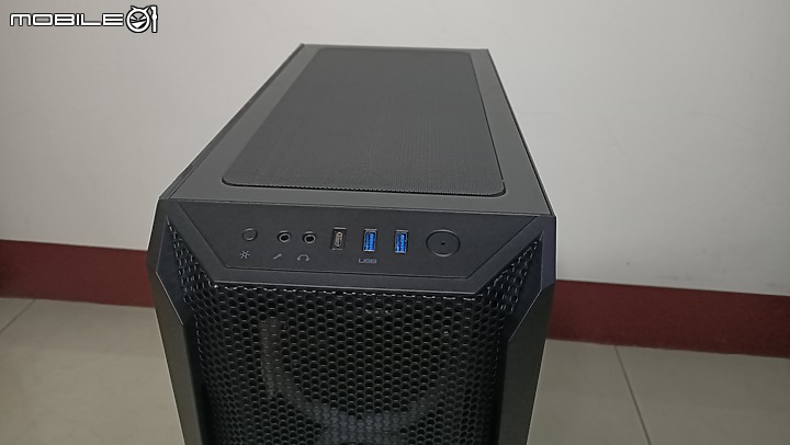 點我看大圖 COUGAR美洲獅 MX660 Mesh RGB 開箱心得