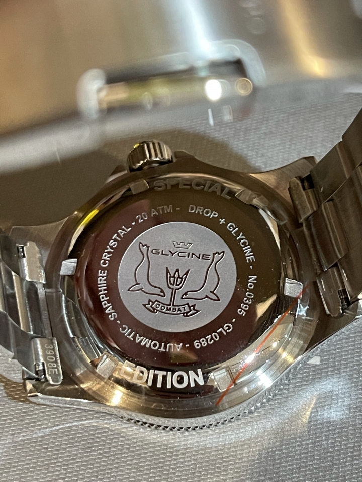「開箱」DROP + GLYCINE combat sub “SODA” Special Edition watch