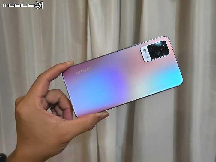點我看大圖 旗艦性能等級 vivo S9 開箱 4400萬畫素超強自拍照相手機 - (V21 的陸版 )