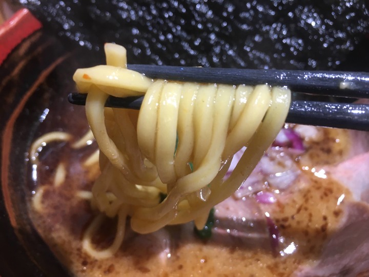 [食記] 京都柚子豚骨拉麵研究中心，台灣台北，香濃好吃黑蒜豚骨拉麵！