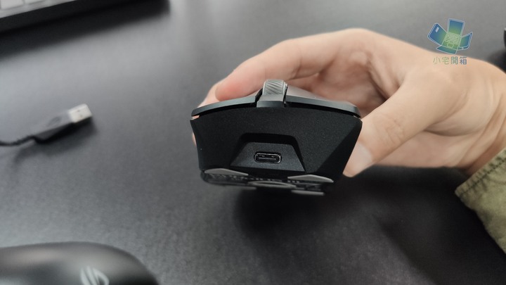 【小宅開箱】ROG Gladius III Wireless電競滑鼠，神鬼戰士再進化，升級ROG微動及零延遲技術打造最速傳說