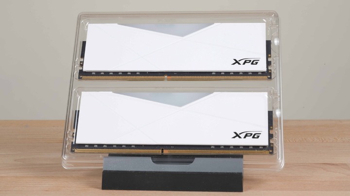 點我看大圖 顏色配的好,產品賣到飽!ADATA XPG SPECTRIX D50 RGB D4–3200 16G x2