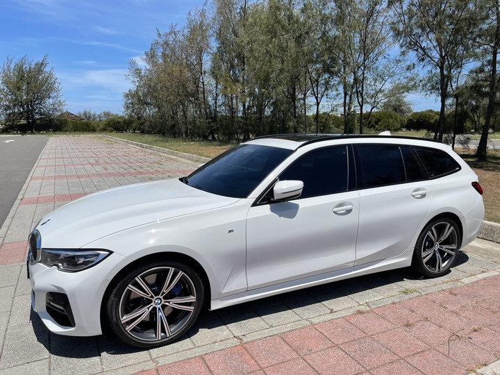 2021 BMW 330i touring開箱+用車及問題點心得分享(2023.8.6更新)