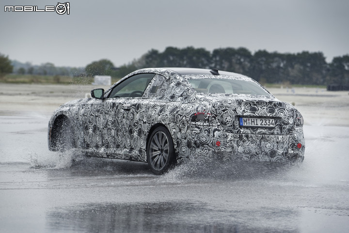 【海外新訊】BMW發布2-Series大改款雙門車型測試照,維持車系唯一後驅動力配置!