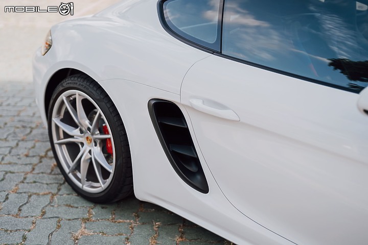 點我看大圖 Porsche 718 Cayman 2021 開箱分享