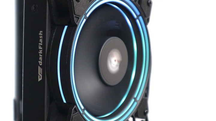 點我看大圖 價格客家,用料不差,高 C/P 值。darkFlash SYMPHONY TR360 A-RGB 一體式水冷