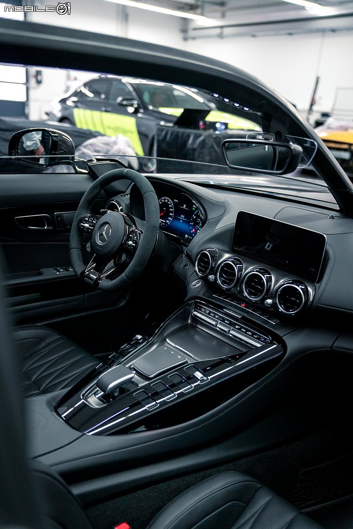 【海外新訊】德國改裝大廠出手改造,850hp的Mercedes-AMG GT R Speedster誕生!