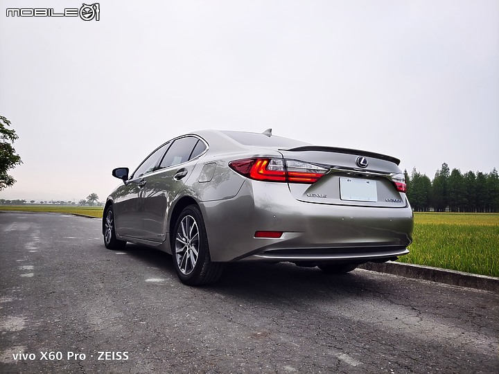 純粹分享 Lexus ES 300h 影像記錄