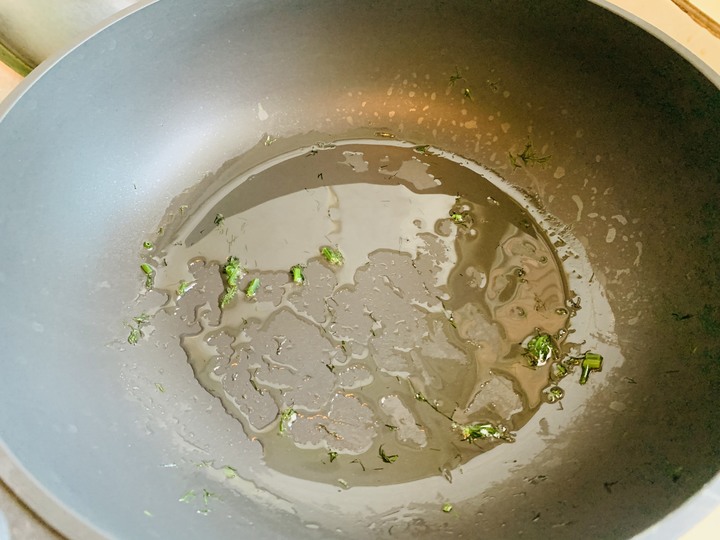 WOKY 恰恰鍋 ：蘆玉雙椒,金瓜米粉炒,茴香煎餅,烹調出洄鄉的恰香美味