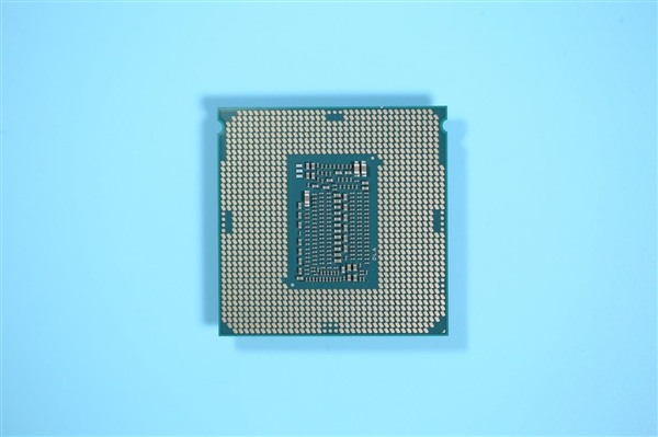 AMD Zen4接口AM5曝光:改用LGA觸點式、告別脆弱的針腳