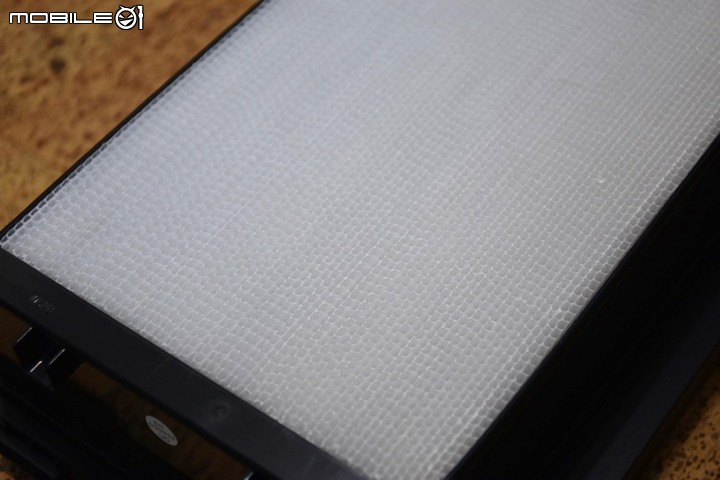 點我看大圖 水洗重生真能取代傳統HEPA濾網?《德國百靈Braun》【Sensor Air主動式空氣清淨機】