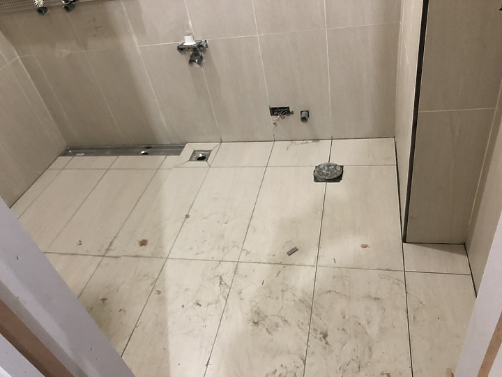 ［開箱］高雄20年中古屋翻新，輕工業森林風單身男子共享空間