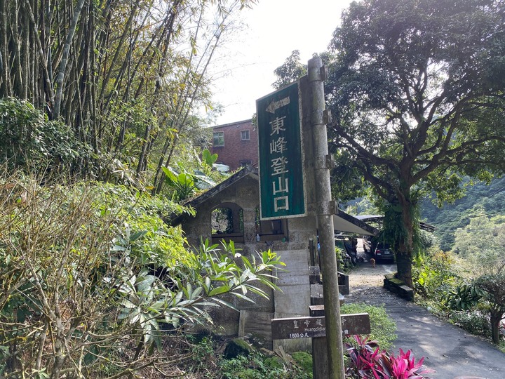 新北石碇｜皇帝殿．入門攀岩首選，北部三大天然攀岩場之一