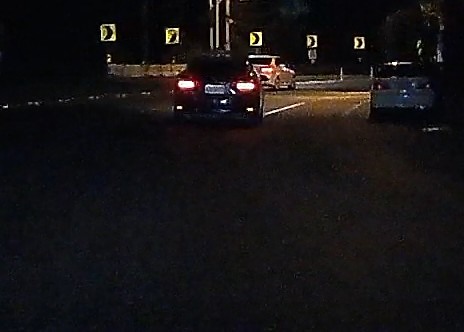 關於變換車道未打方向燈的問題