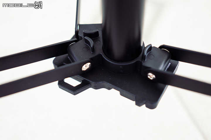 SMDV「SPEEDBOX-FLIP 24」秒開秒收柔光罩 + Skier LS-432 燈架｜實戰分享！
