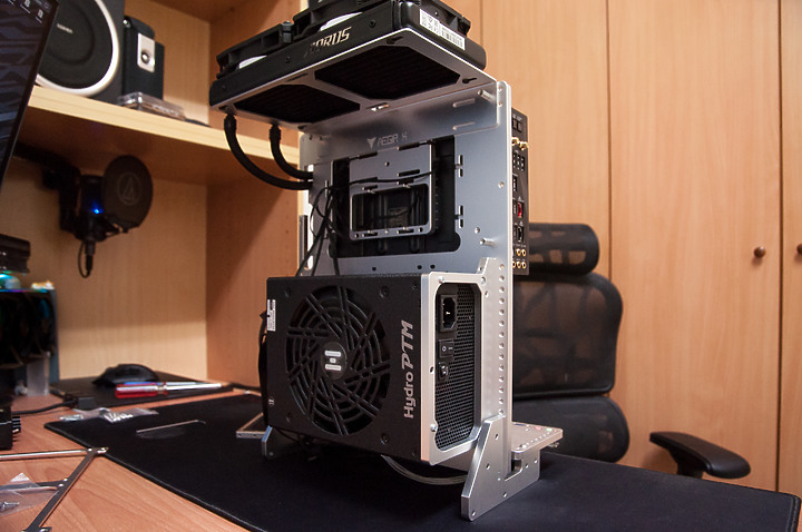 點我看大圖 「5950X/RTX3090/ATX Open Case」 - 組裝留念紀錄文。