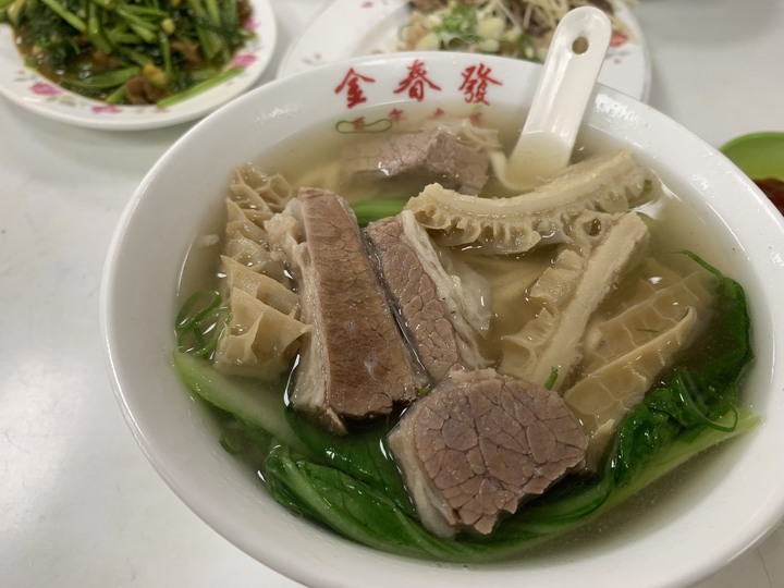 【美食廢文】阿貓終於吃到郭董吃過的牛肉麵了