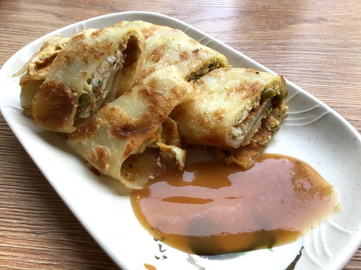 [食記] 秦小姐豆漿店，台灣台北，特色美味早餐，獅子頭蔥花餅