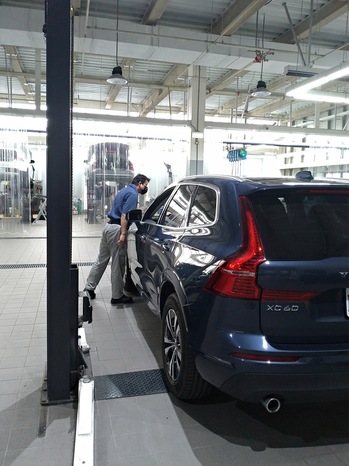 XC60,給小孩一對登車翅膀(圖多)