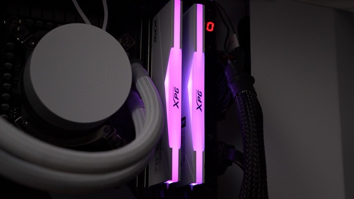 點我看大圖 顏色配的好,產品賣到飽!ADATA XPG SPECTRIX D50 RGB D4–3200 16G x2