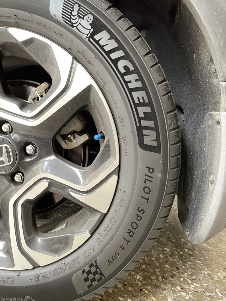 【米其林 Pilot Sport 安全穩定超會跑】Pilot Sport 4 SUV版本使用心得 （PS4SUV裝在 CR-V分享）