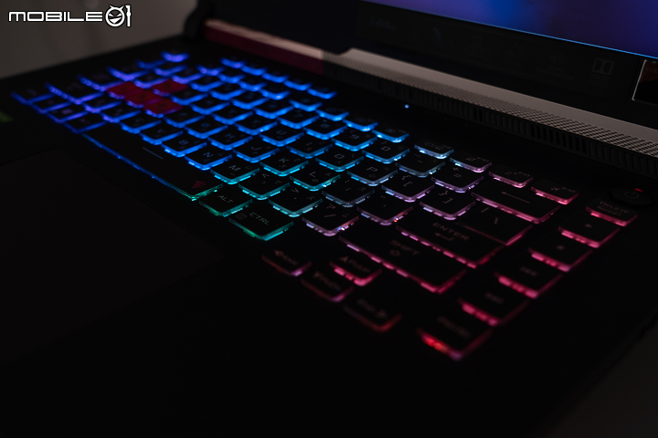 ROG Strix G15 G513 獨特潮流下享受效能電競！