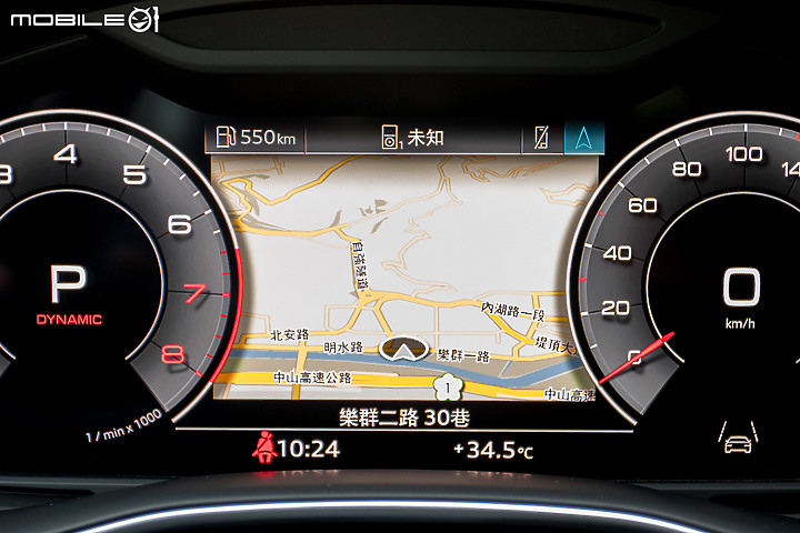 Audi Q8 55 TFSI quattro S line 試駕｜霸氣懾人的旗艦休旅！