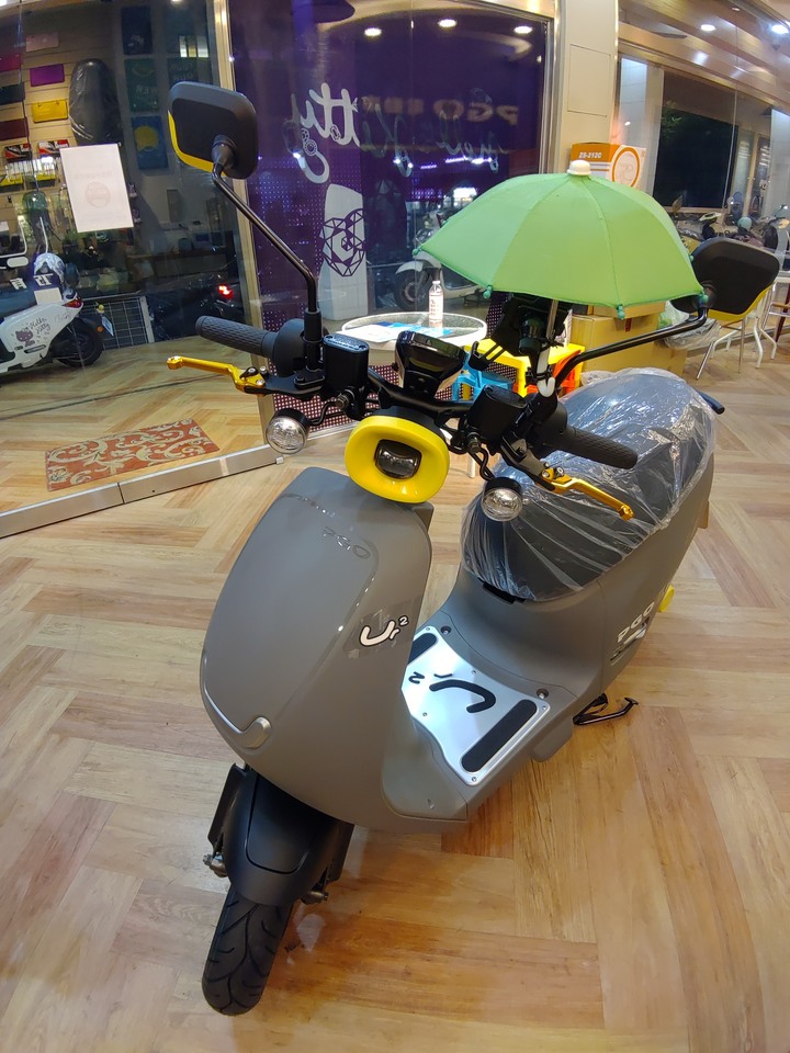 Ur2 Plus入手~這個顏色真的好看