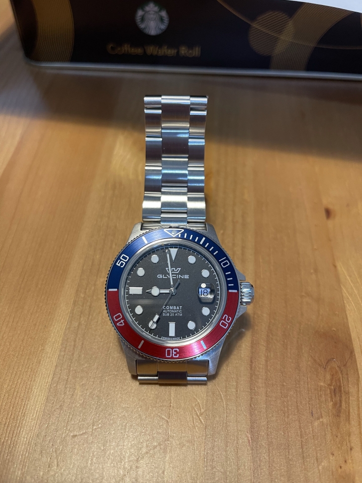 「開箱」DROP + GLYCINE combat sub “SODA” Special Edition watch