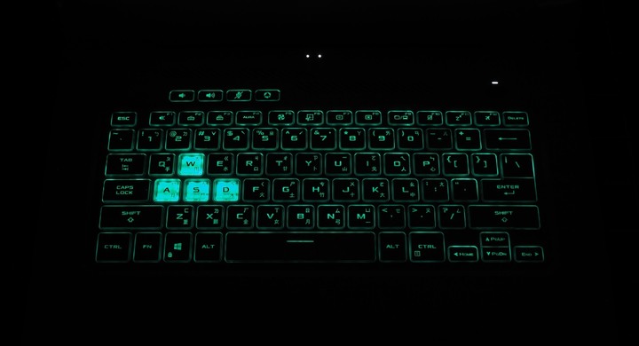 極簡純白體驗 ASUS TUF DASH F15 FX516PM 星耀白開箱