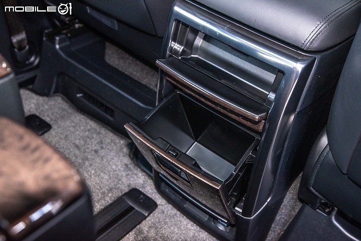 Toyota Alphard 新年式試駕|電子後視鏡加持、表現更臻完美!