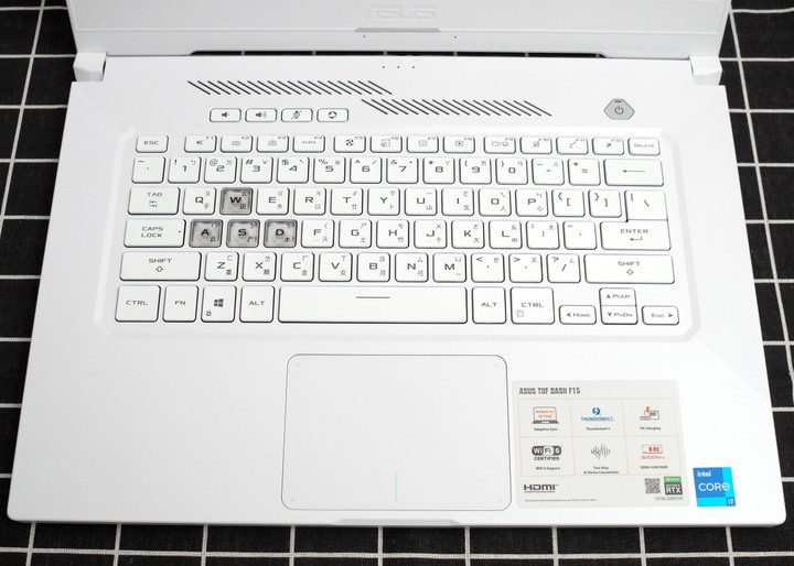 極簡純白體驗 ASUS TUF DASH F15 FX516PM 星耀白開箱
