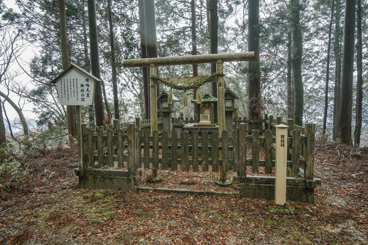 冬季漫步大阪最高山-金剛山葛木神社攻頂遊記