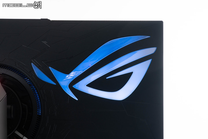 ROG SWIFT PG32UQX 電競螢幕開箱體驗 以 Mini LED 技術達成超細膩畫質演出