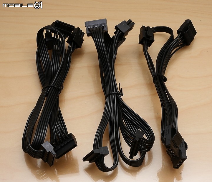 Dynamic 140 靜音風扇採用 Fractal Design ION Gold 850W 開箱