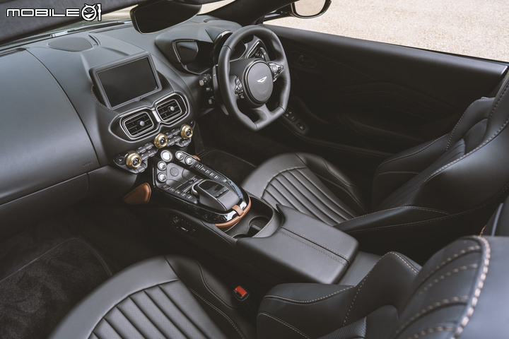 【海外新訊】Aston Martin推出A3 Vantage Roadster限量版,紀念品牌現存最古老的跑車「A3」!