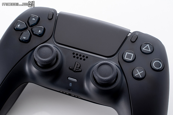PS5無線控制器DualSense午夜黑/星塵紅開箱｜美感實用兼具！