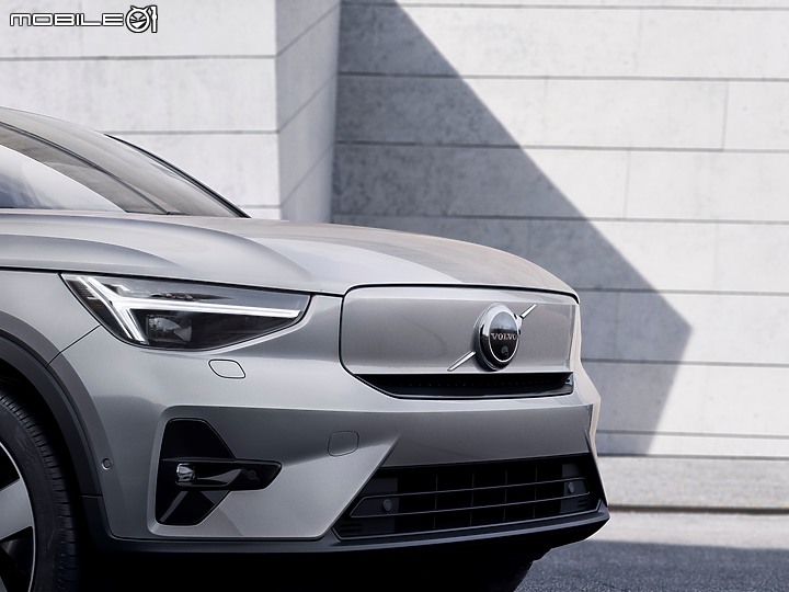 【海外新訊】Volvo 純電跑旅 C40 Recharge 歐洲上市,首度採用「線上訂購」銷售模式!