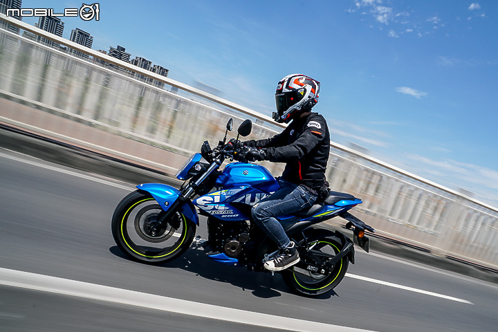 SUZUKI GIXXER 250 試駕｜當家油冷技術下放 日系白牌街跑新體驗