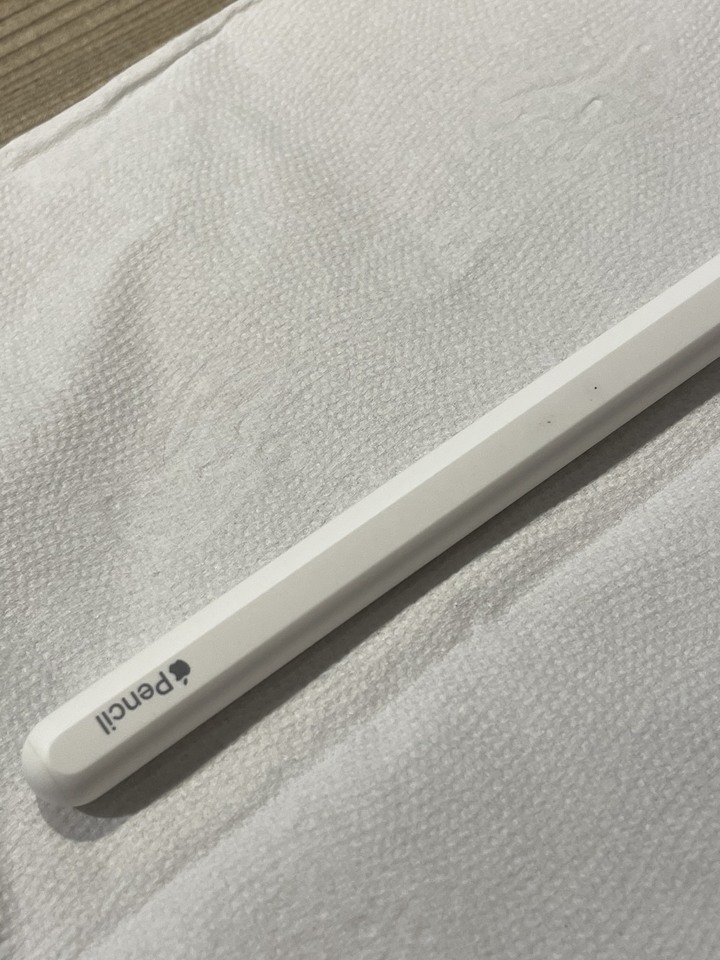 Apple Pencil充電處掉漆
