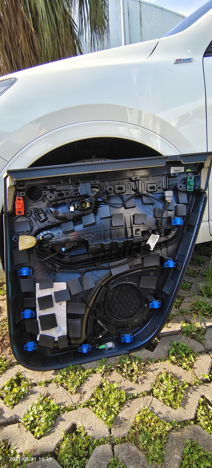 2016 Volvo XC90 D5 M+的DIY改裝Bowers&Wilkins音響升級歷程