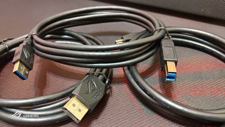 ROG PG32UQX - 4K 144Hz DSC Mini LED HDR顯示器之王(簡單開箱-圖文多)