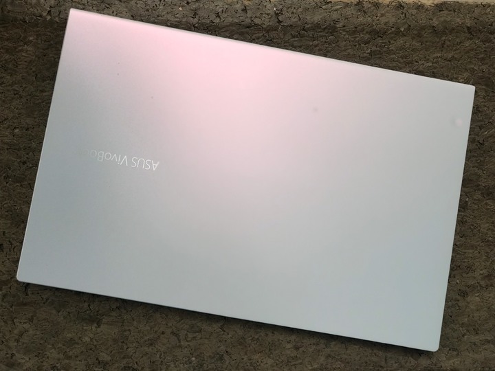 [OL 出任務]VIVOBOOK X513 大螢幕加窄邊框，居家辦公、娛樂優選