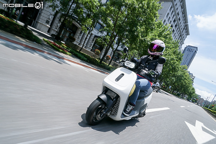 Gogoro VIVA MIX Keyless 鏈條版試駕|入門電動車中的超值選擇