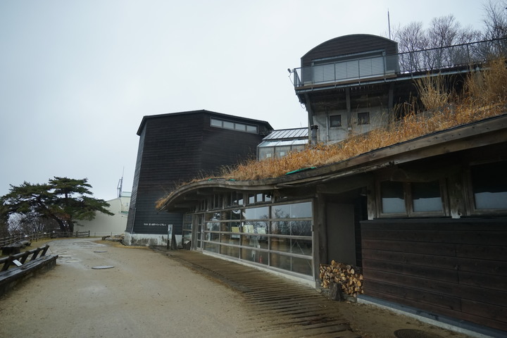 冬季漫步大阪最高山-金剛山葛木神社攻頂遊記