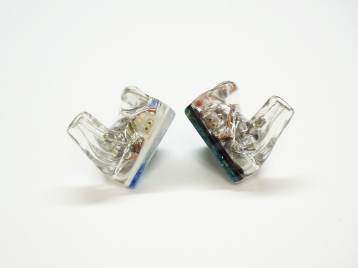 [開箱] 相似動圈氛圍感 morear me6II 6單元客製耳機